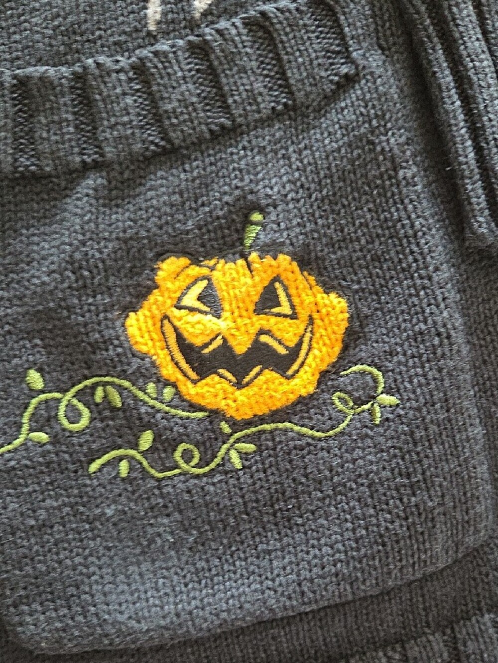 RARE Vintage Disney Store Winnie the Pooh Halloween Cardigan Sweater Shirt Small - Picture 9 of 16